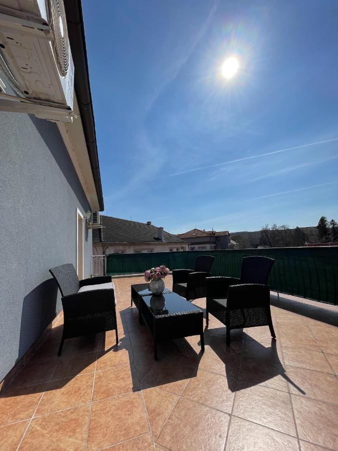 Penzion Vegas Partizánske Exteriör bild